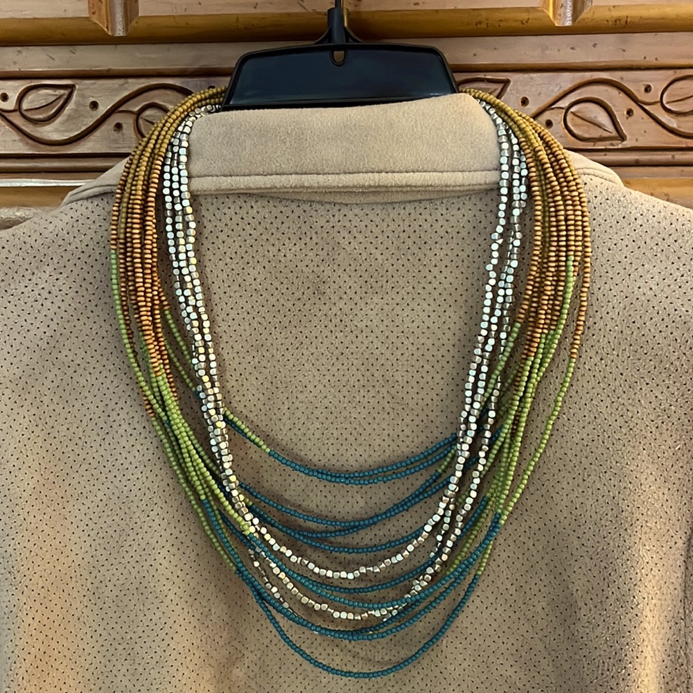 Lia Sophia “Lake View” necklace